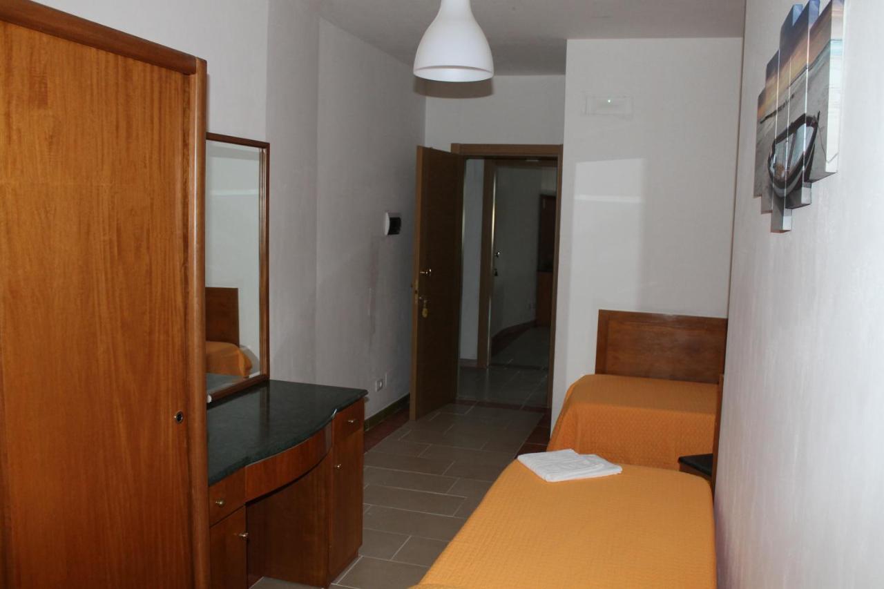 B&B Palazzo Manfredi Vieste, Fronte Mare Con Parcheggio Exterior photo